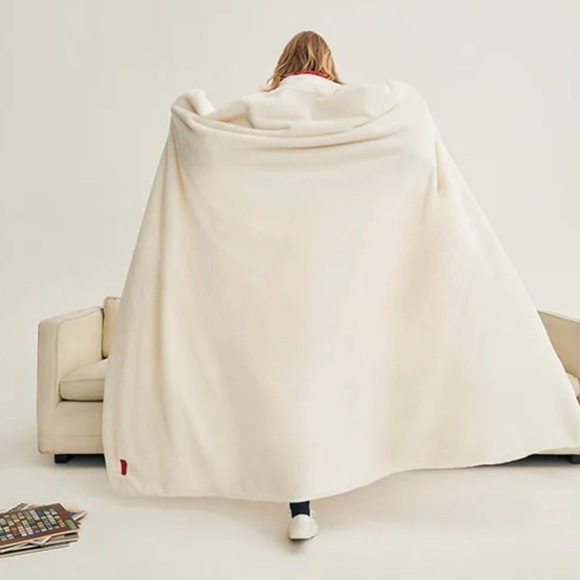 NEW UnHide L’il Marshmallow Plush Blanket in Rose - Picture 2 of 6